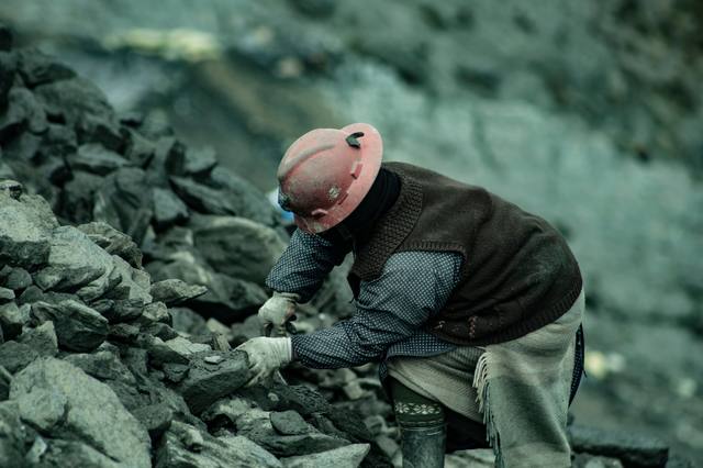 Mining & Resources